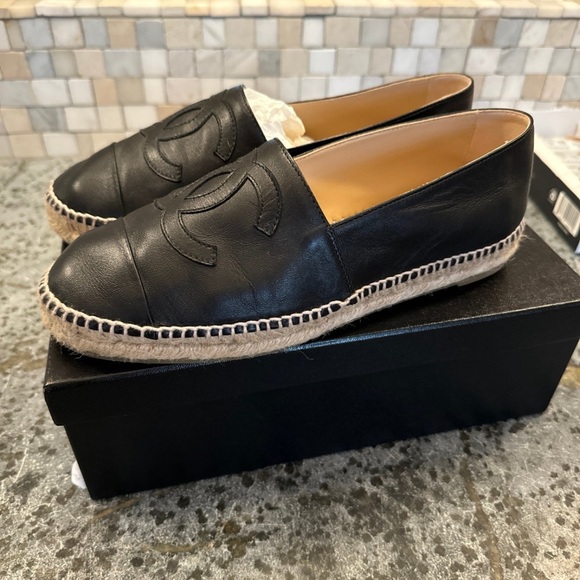 Chanel Espadrilles: Black Lambskin - Picture 3 of 7